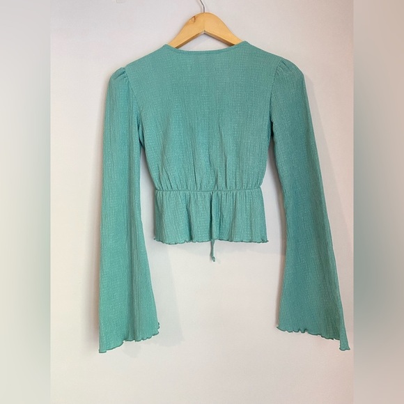Urban Outfitters Women's Green Blouse Long Sleeve Tie Front Top V-neck - Picture 3 of 7